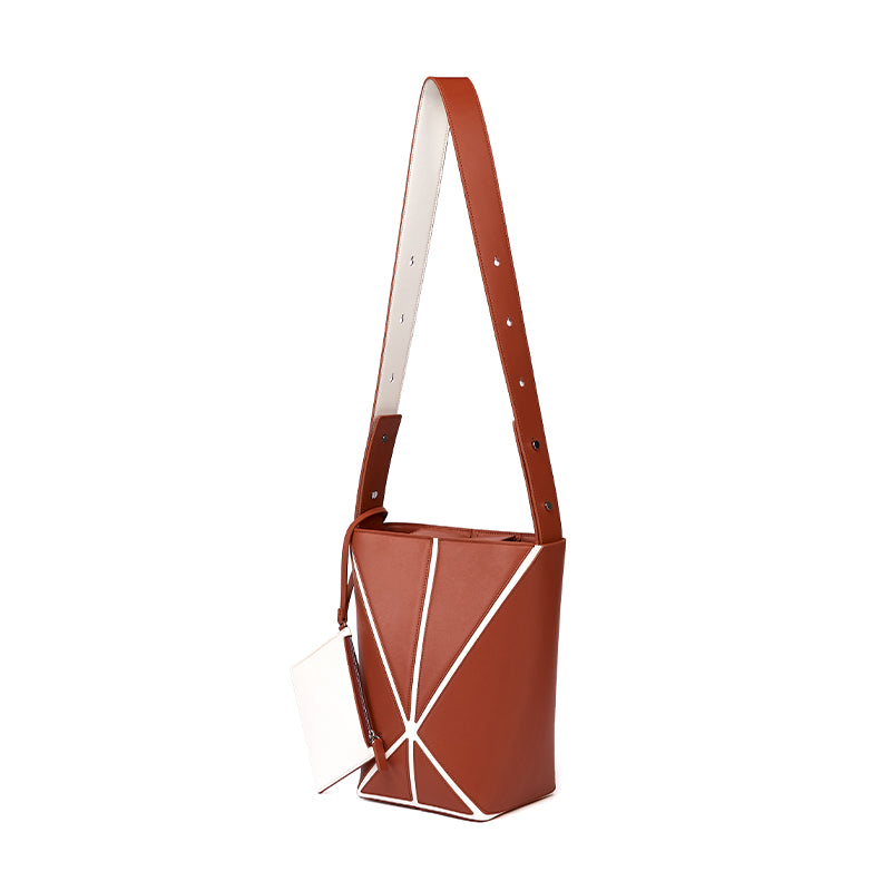 Bucket Medium Shoulder Bag - Umber/White