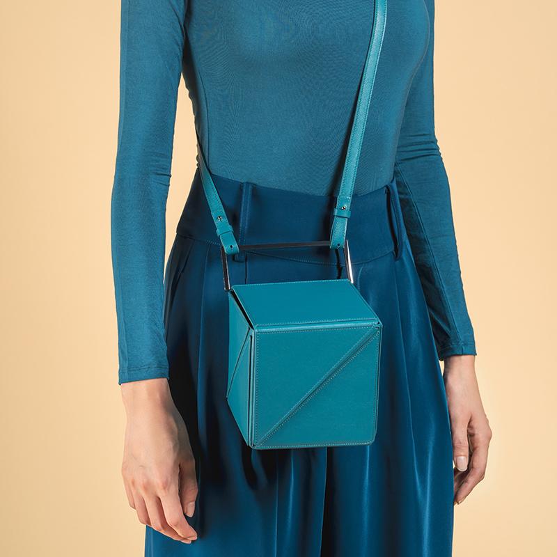 YEE SI Cube Classic Handbag - Blue 6