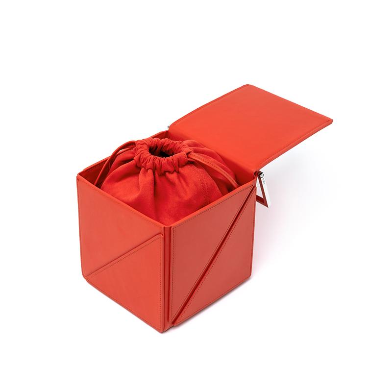 YEE SI Cube Classic Handbag - Red 3