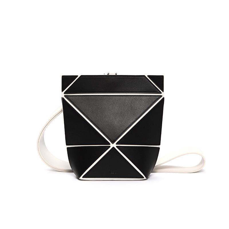 YEE SI Facet Mini Shoulder Bag - Black / White 1
